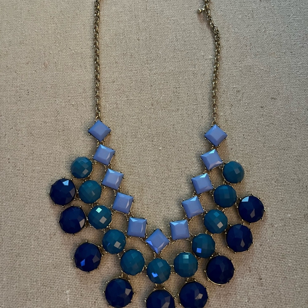 Blue statement necklace. Gold. 11”